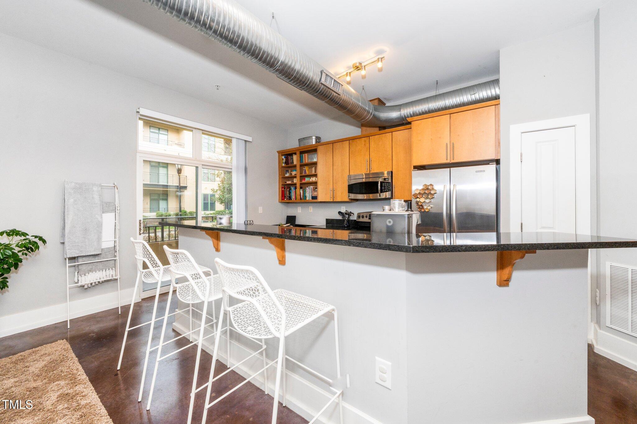 300 Finsbury # 115