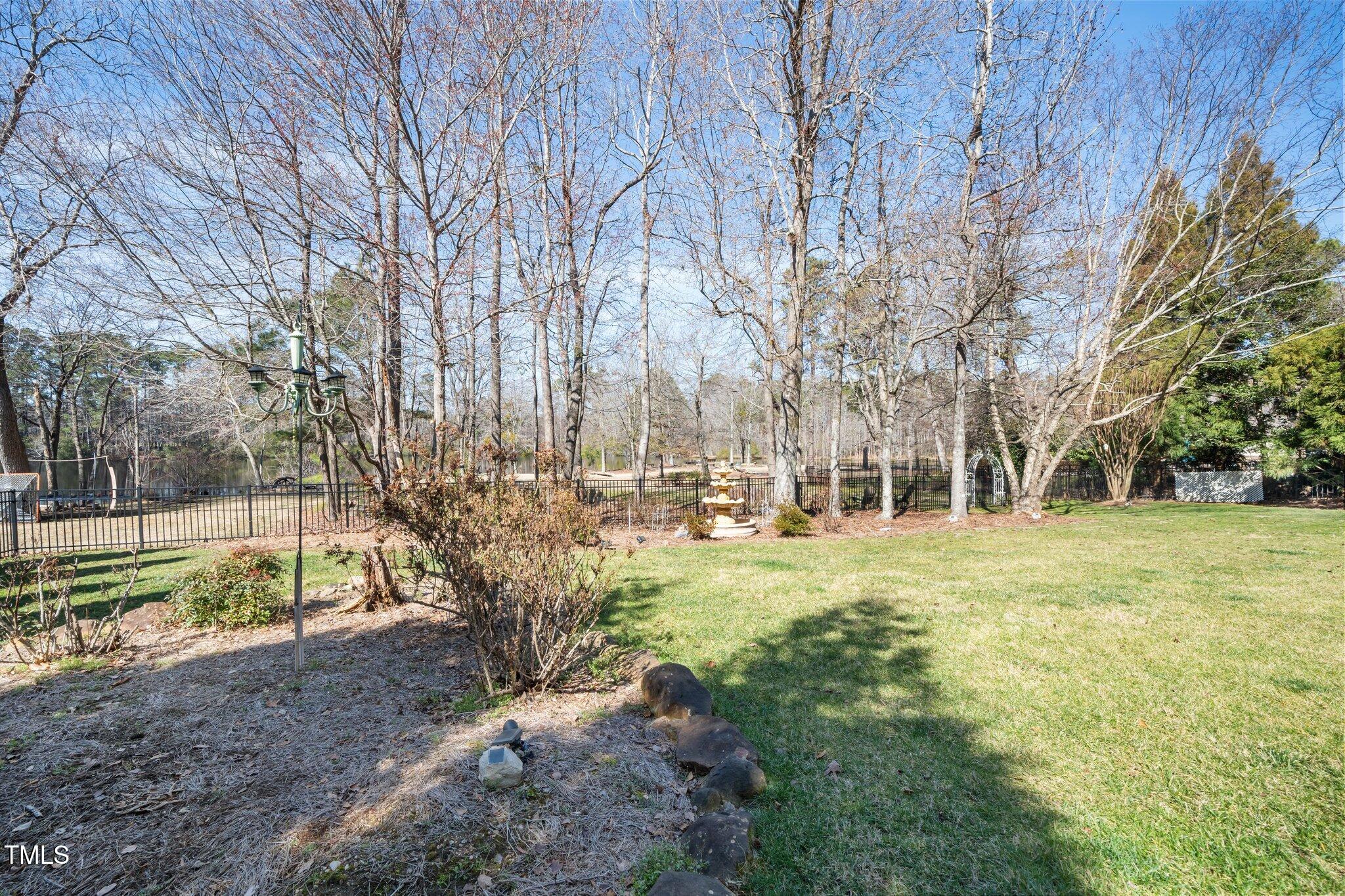 7516 Orchard Crest Court