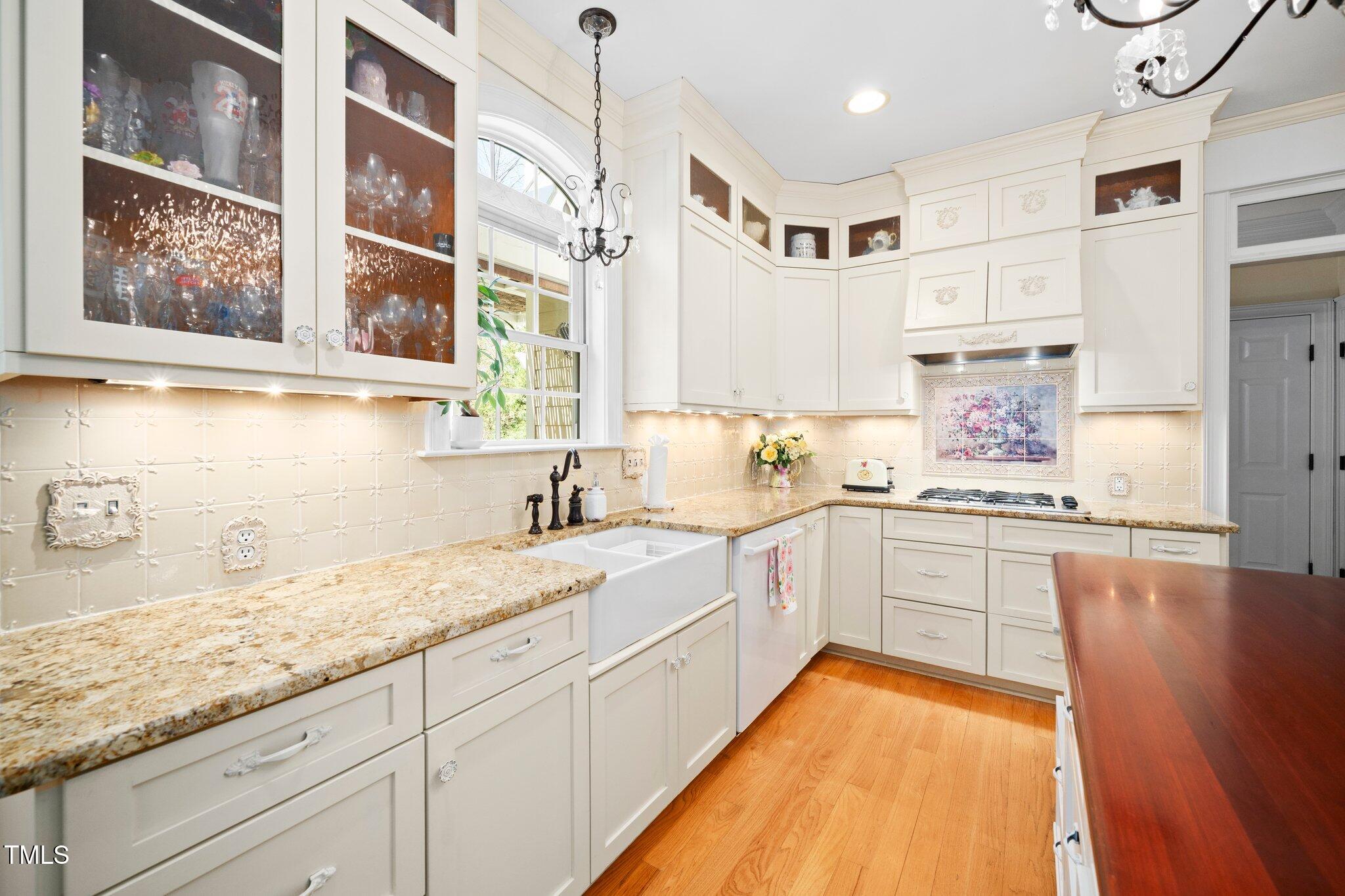 7516 Orchard Crest Court