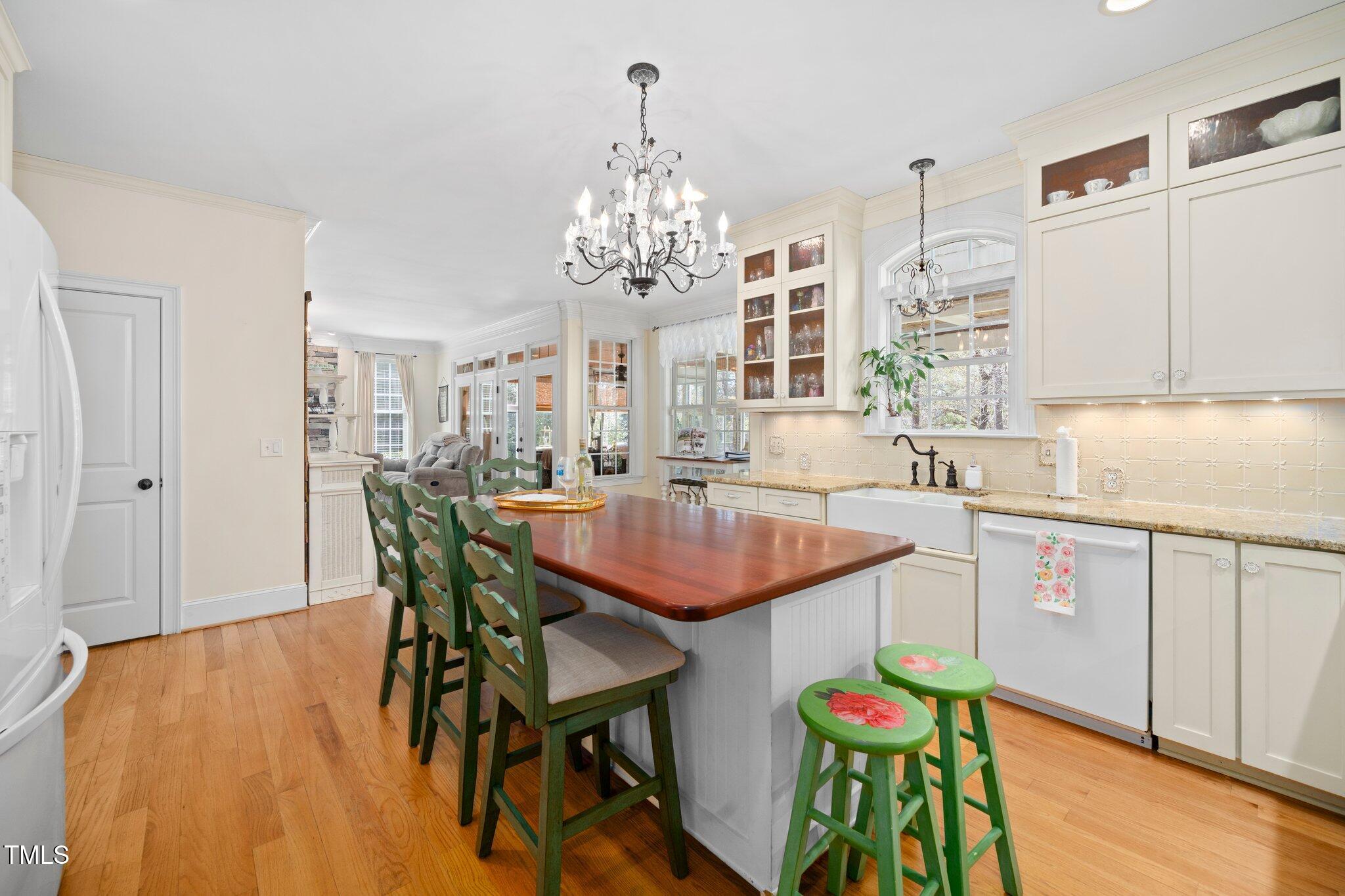 7516 Orchard Crest Court