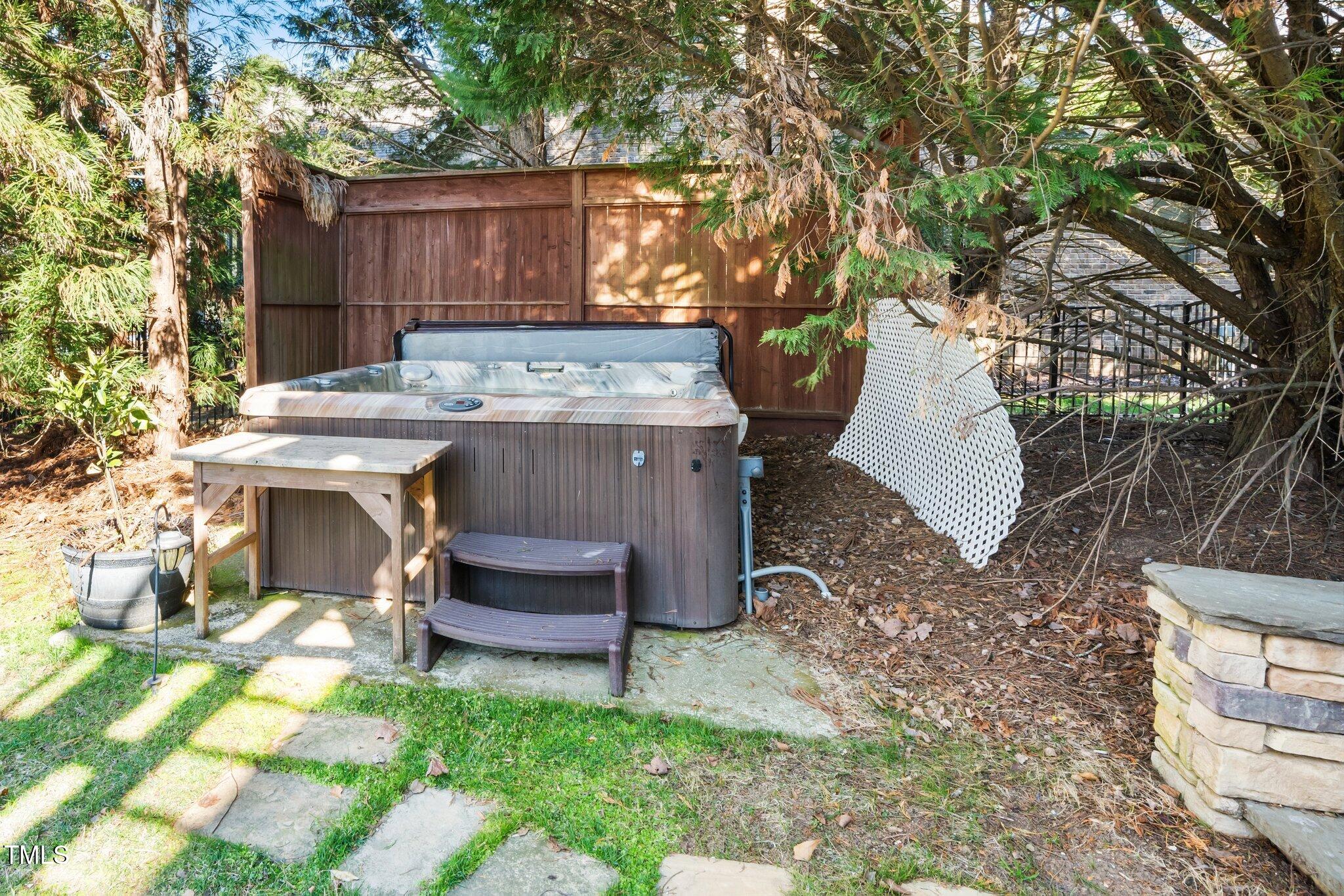 7516 Orchard Crest Court