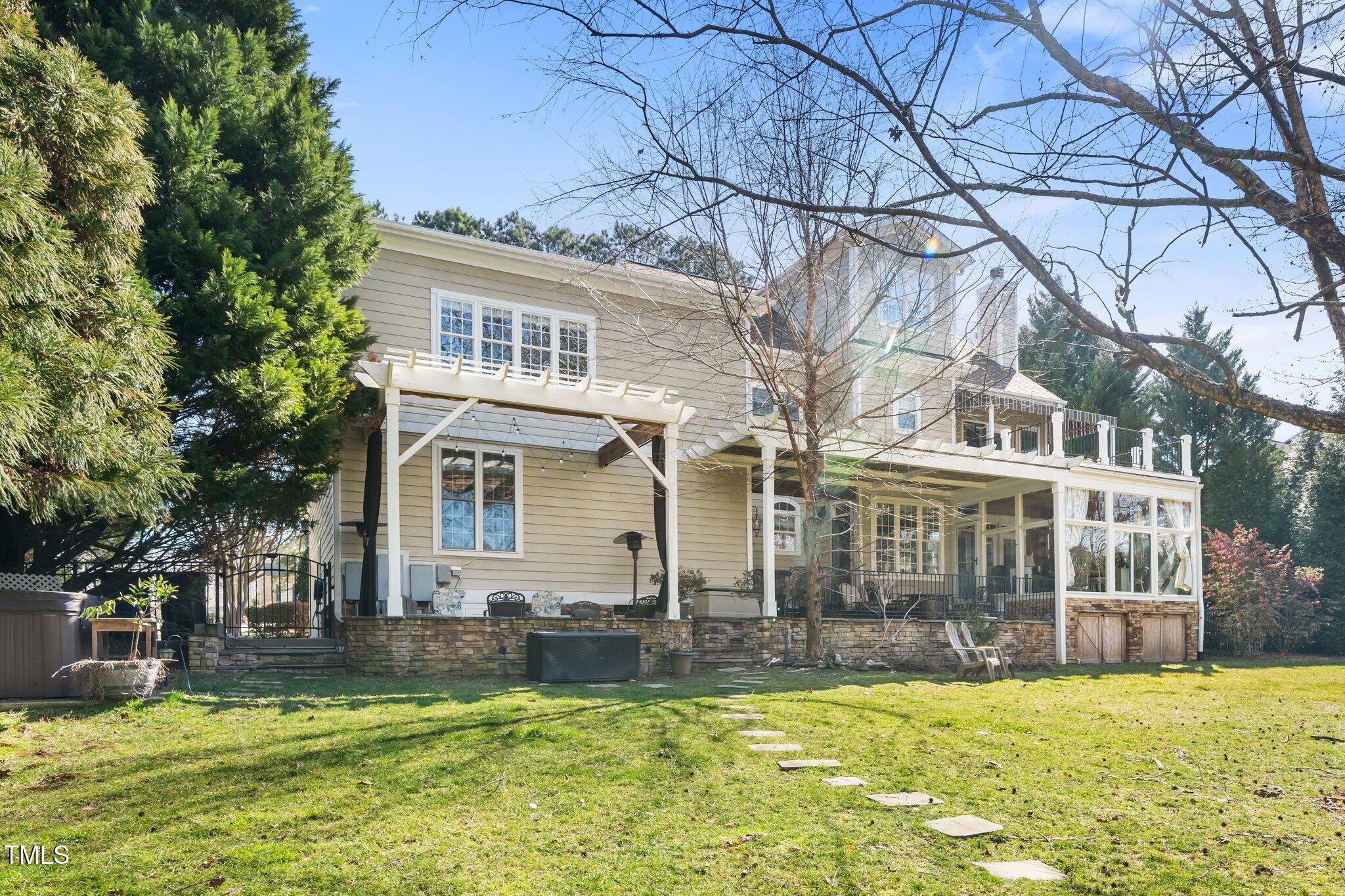 7516 Orchard Crest Court