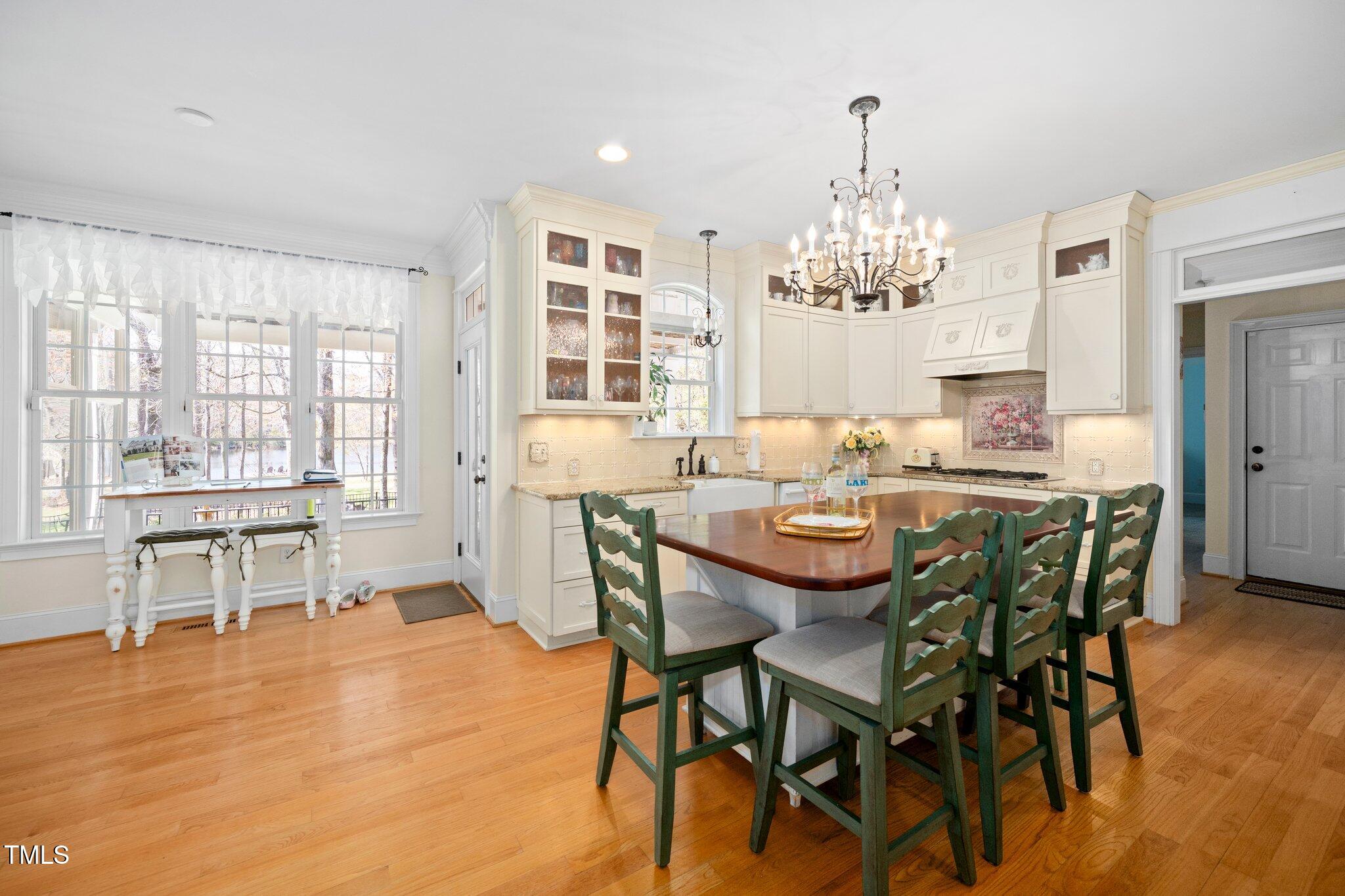 7516 Orchard Crest Court