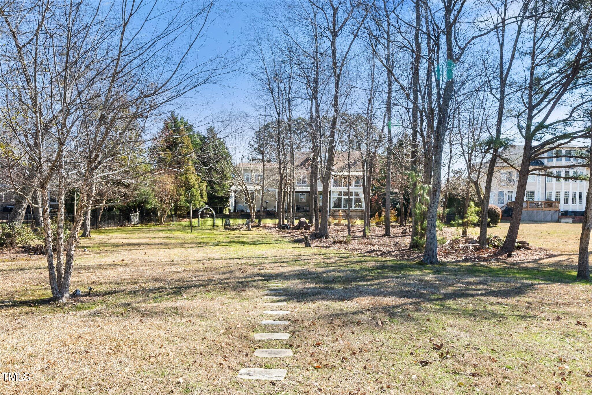 7516 Orchard Crest Court