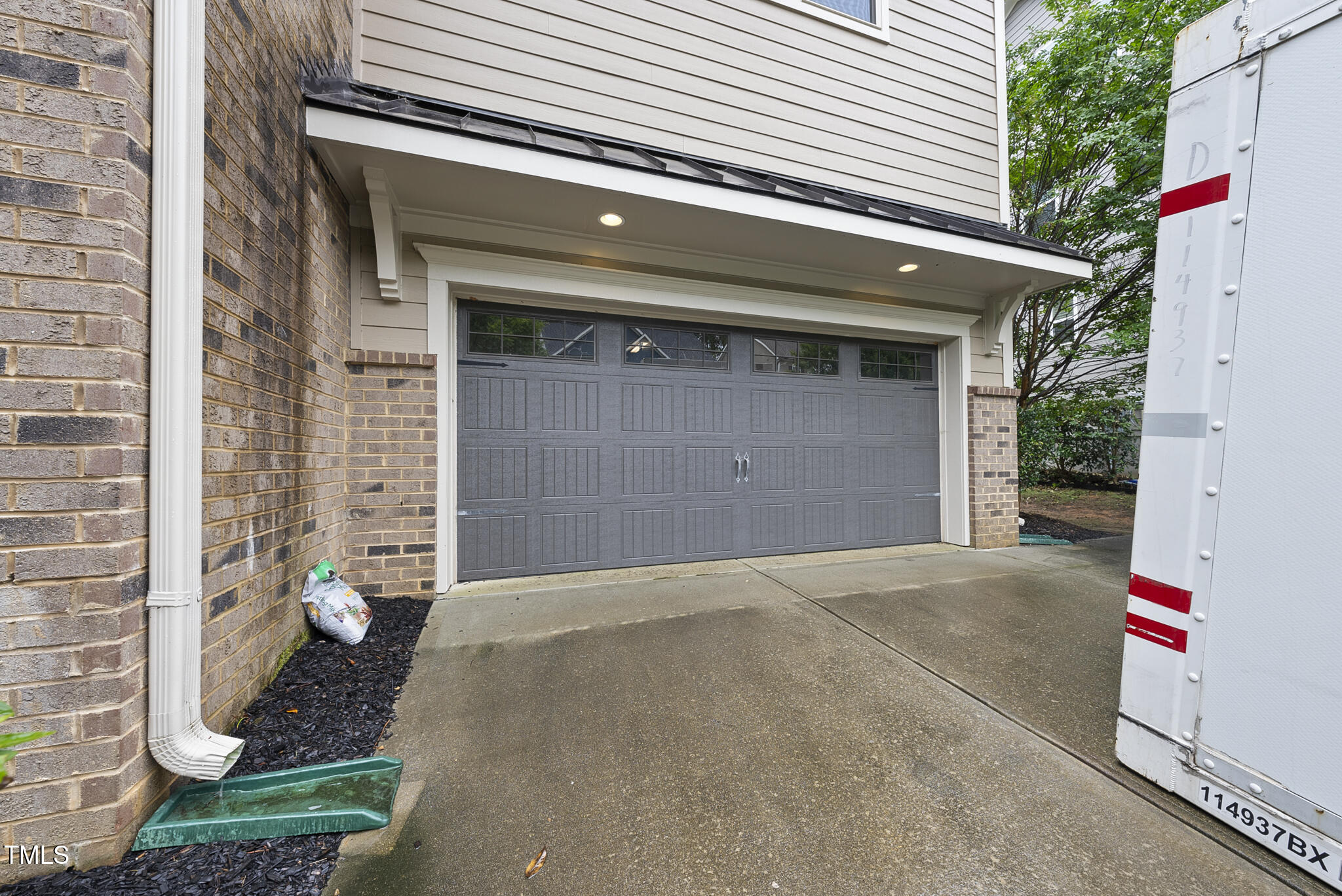 1029 Dozier Way