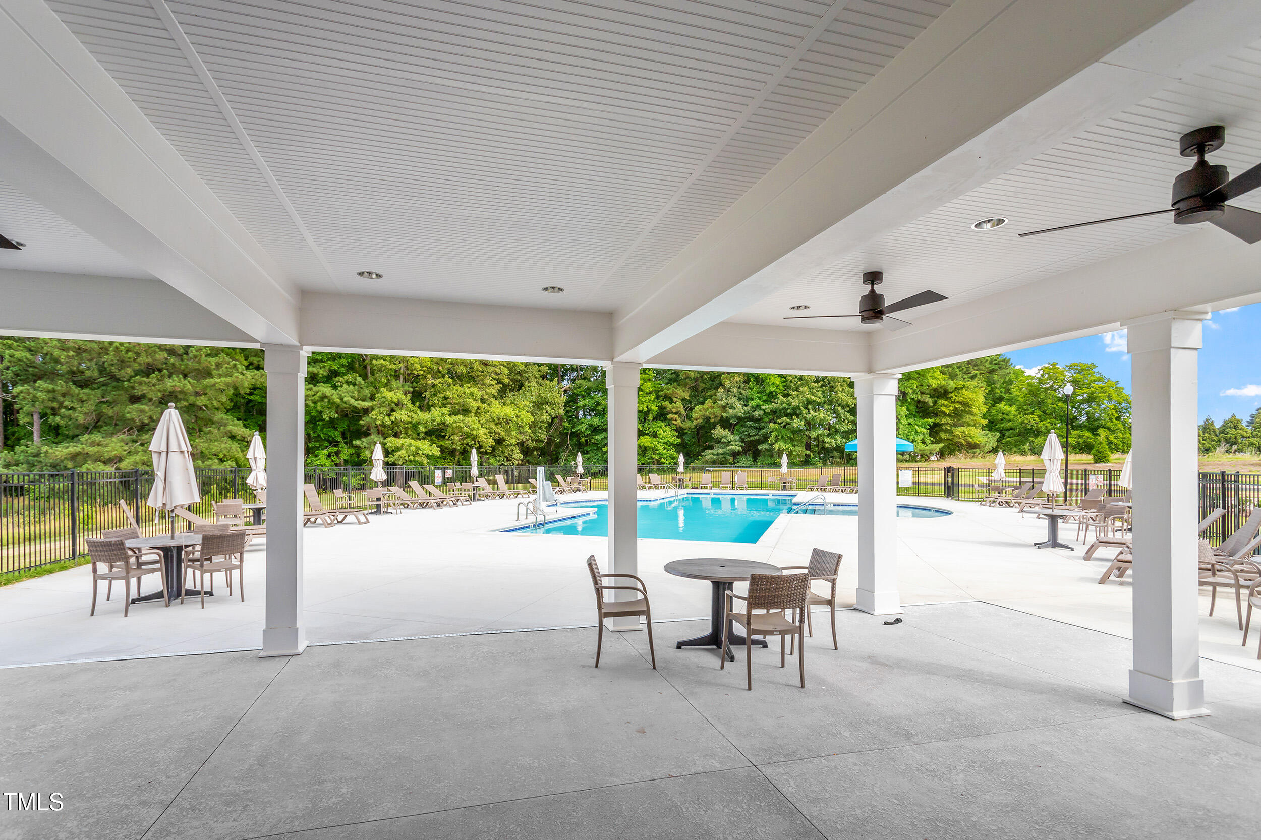 235 N Maple Walk Drive # 220