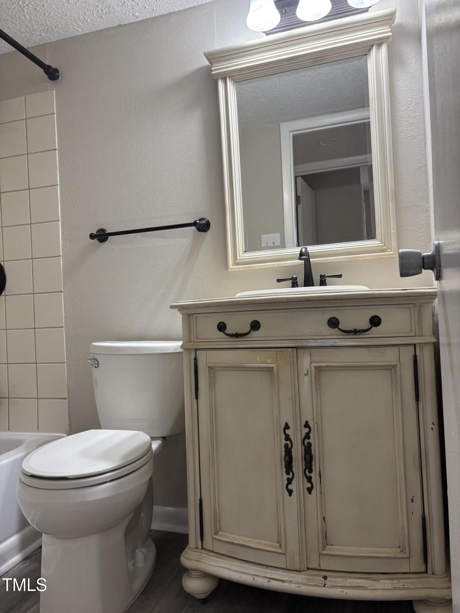 533 Pine Ridge Place