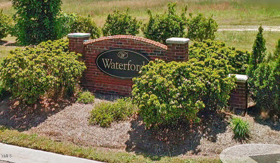 86 Ashcott Drive