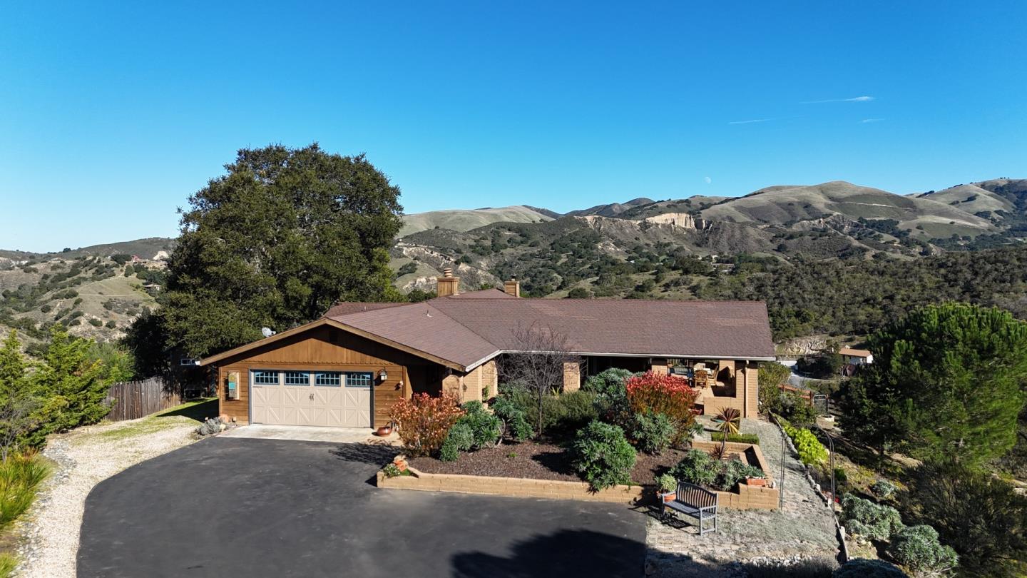 15843 Pleasant Valley LN