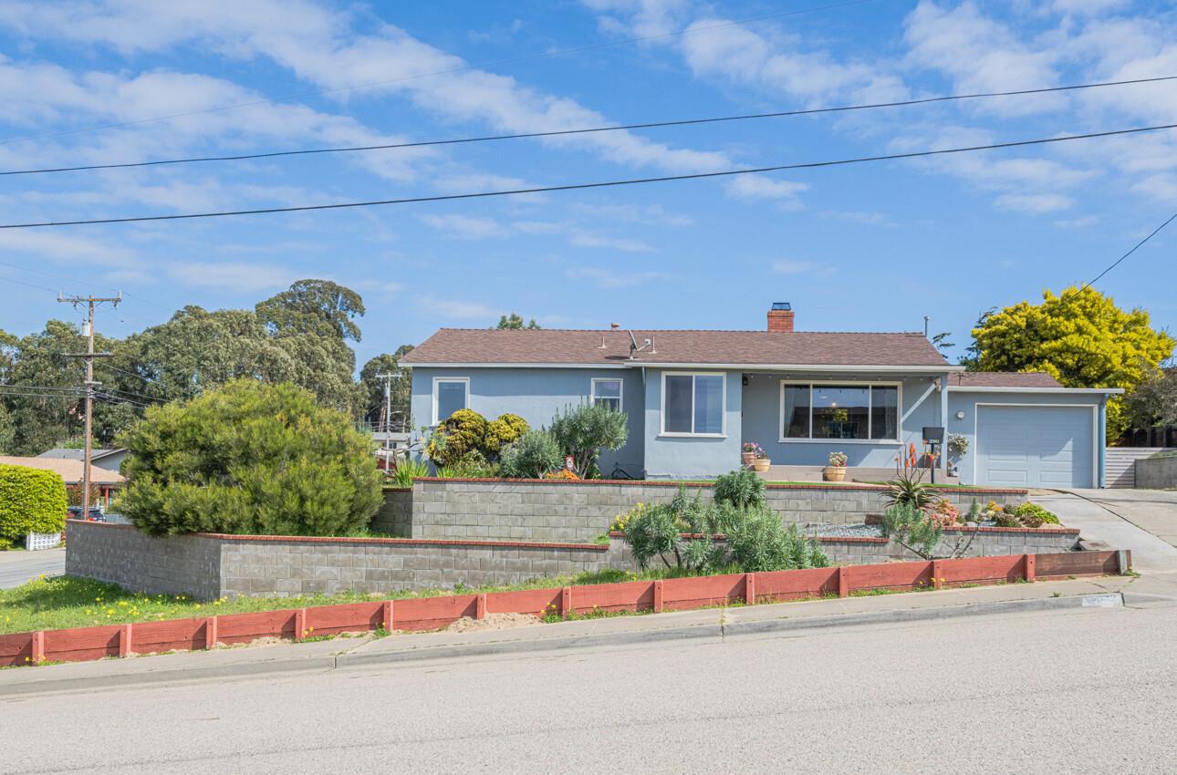 2090 Mendocino ST