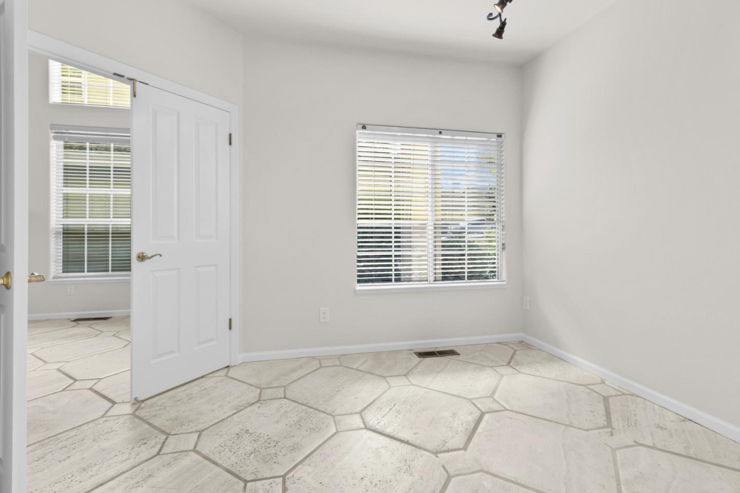 14475 Mountain Quail Road