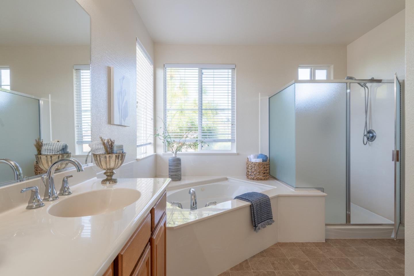 4750 Sea Crest Drive