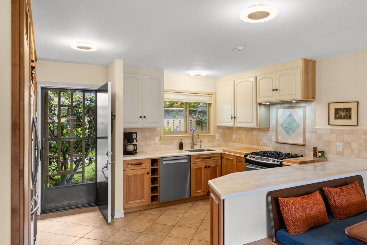 262 Hacienda Carmel 262