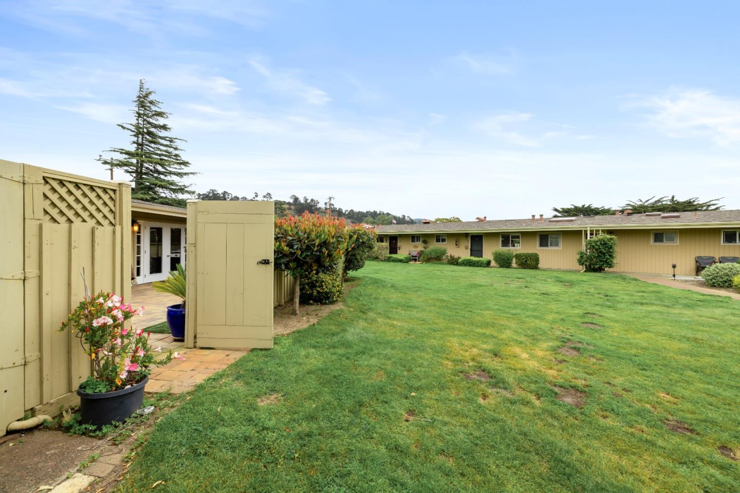 262 Hacienda Carmel 262