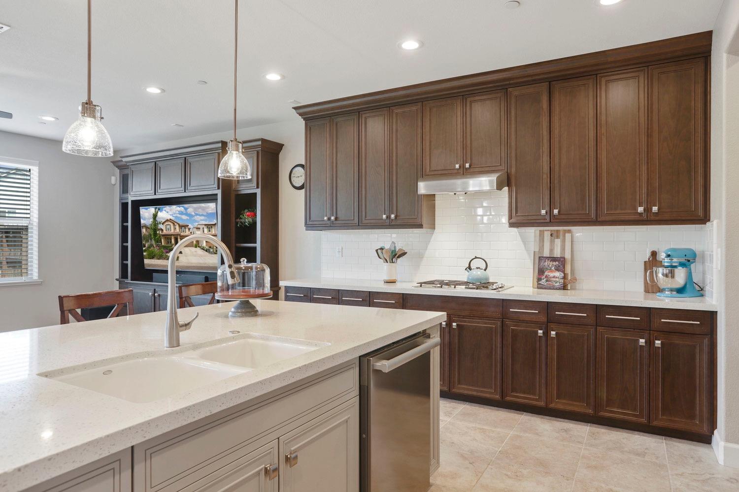 2625 Buttercup Drive