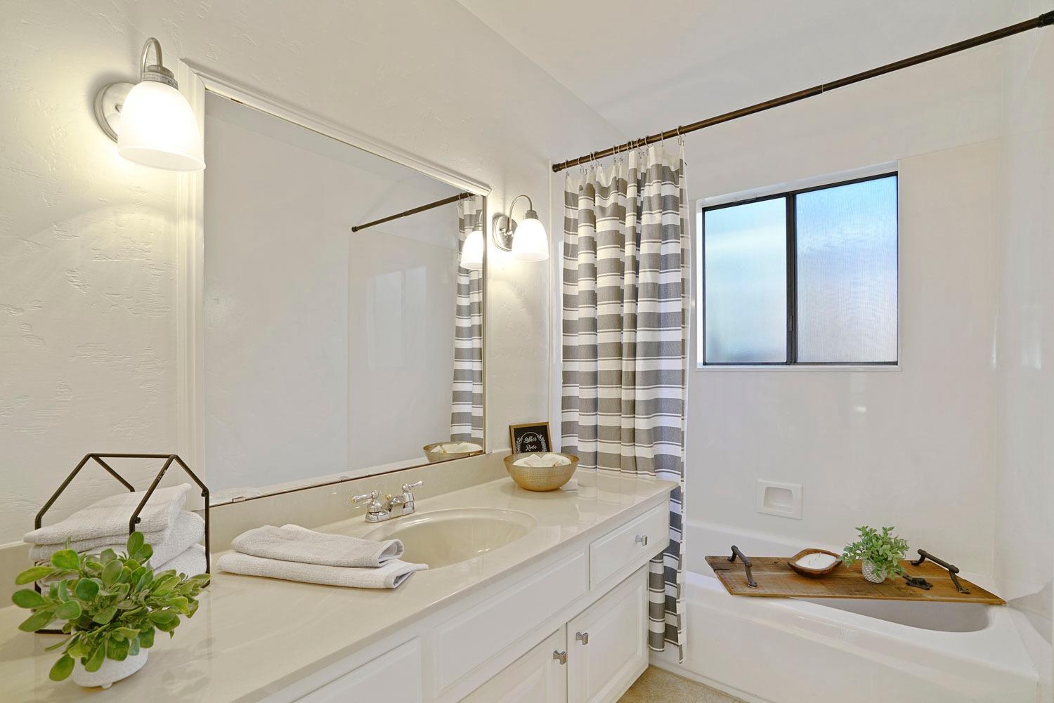 5681 Kingswood Drive