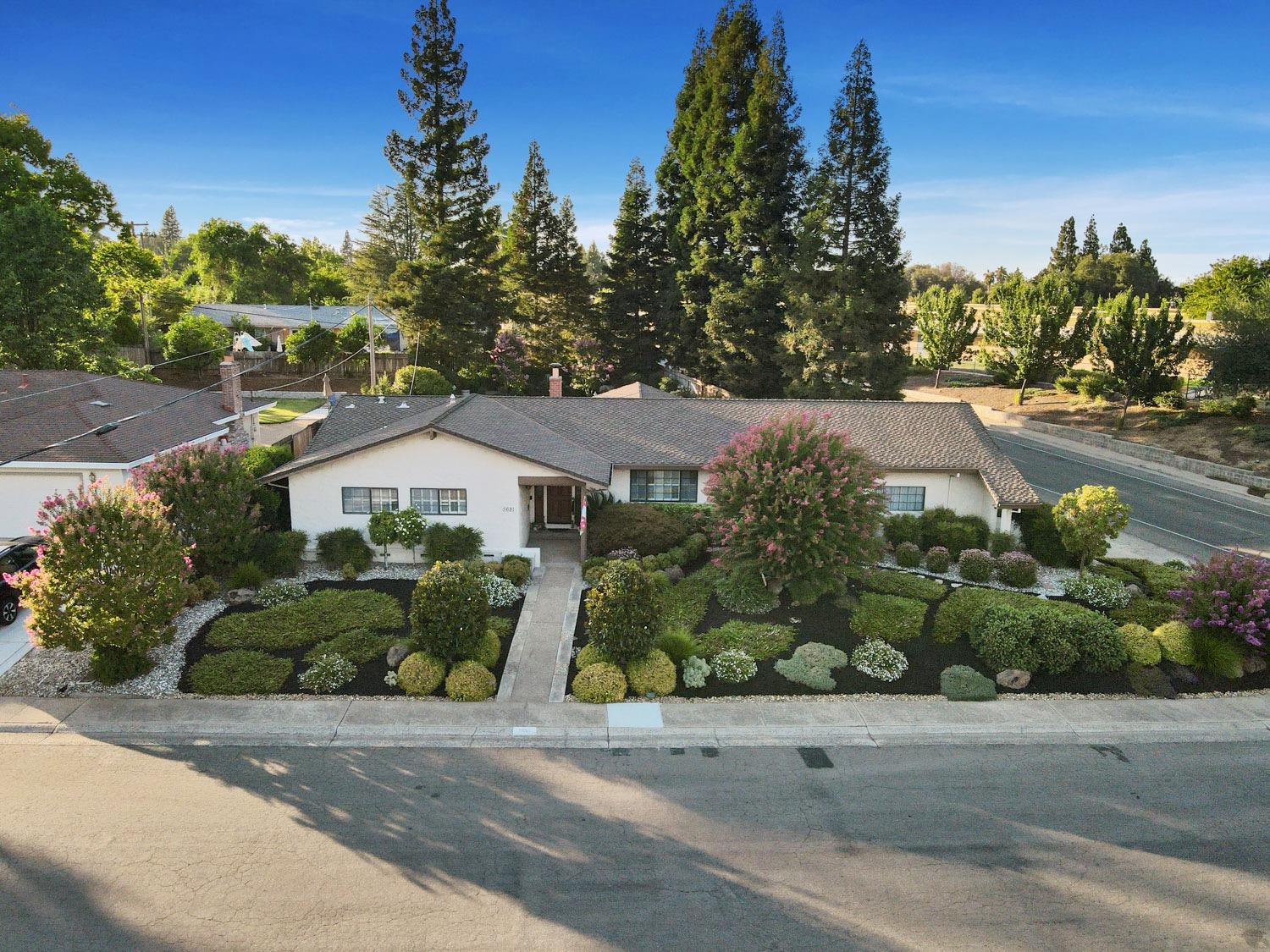 5681 Kingswood Drive