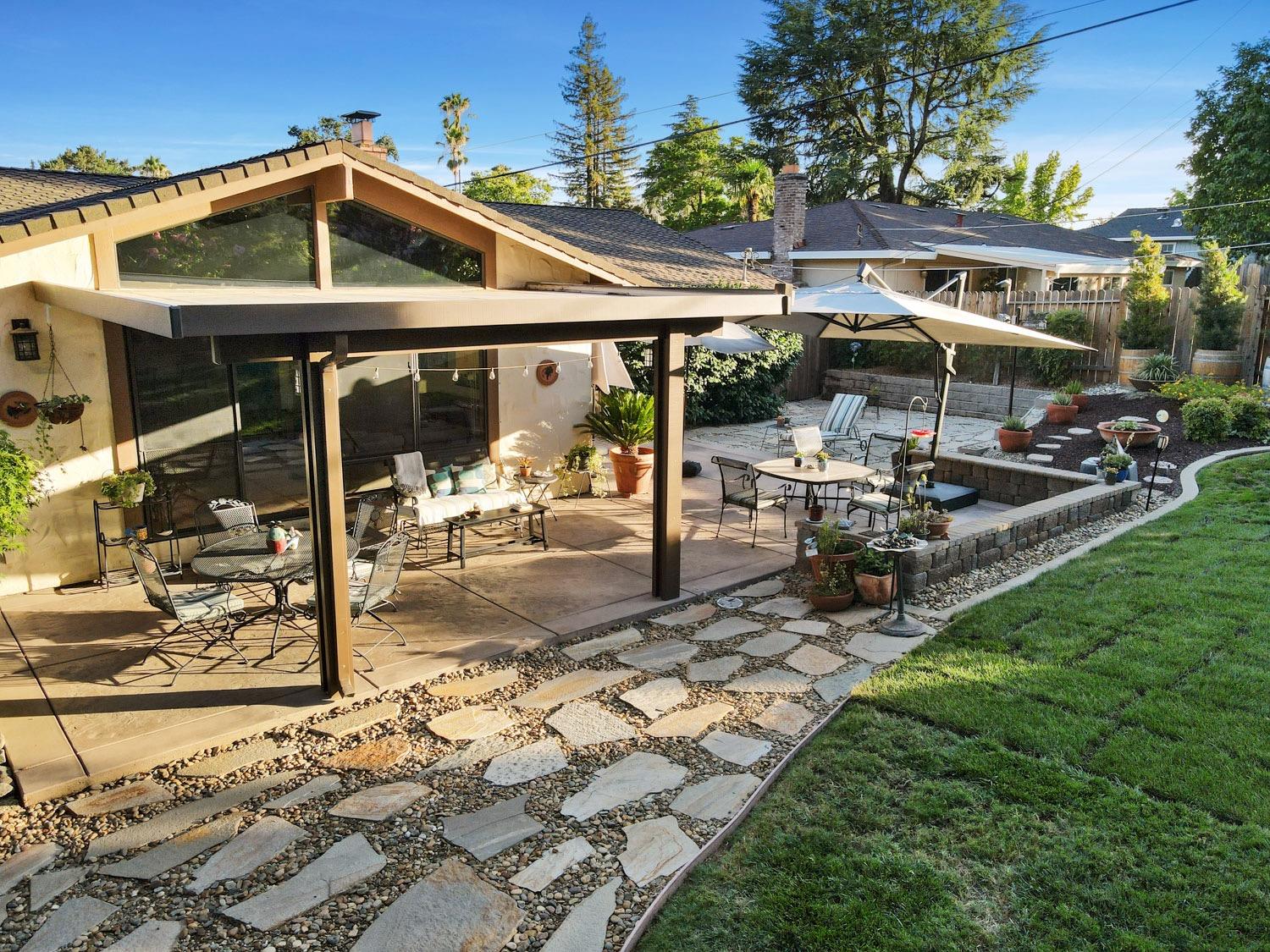 5681 Kingswood Drive