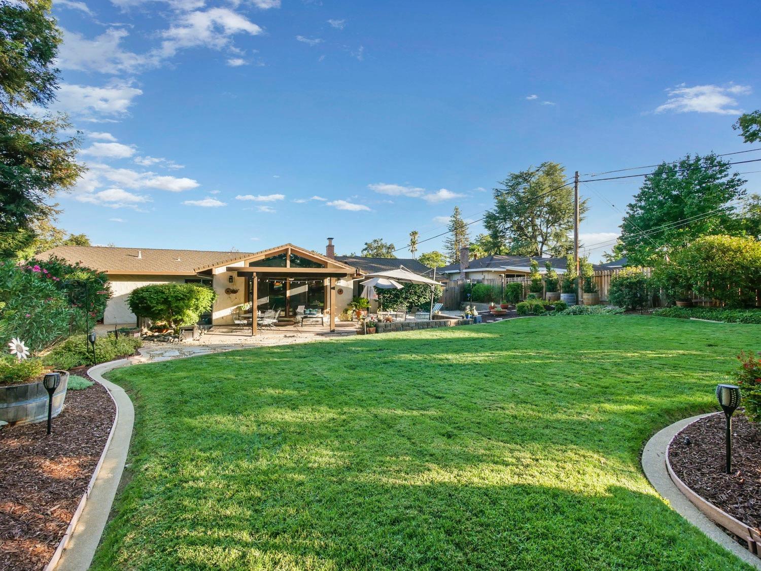 5681 Kingswood Drive