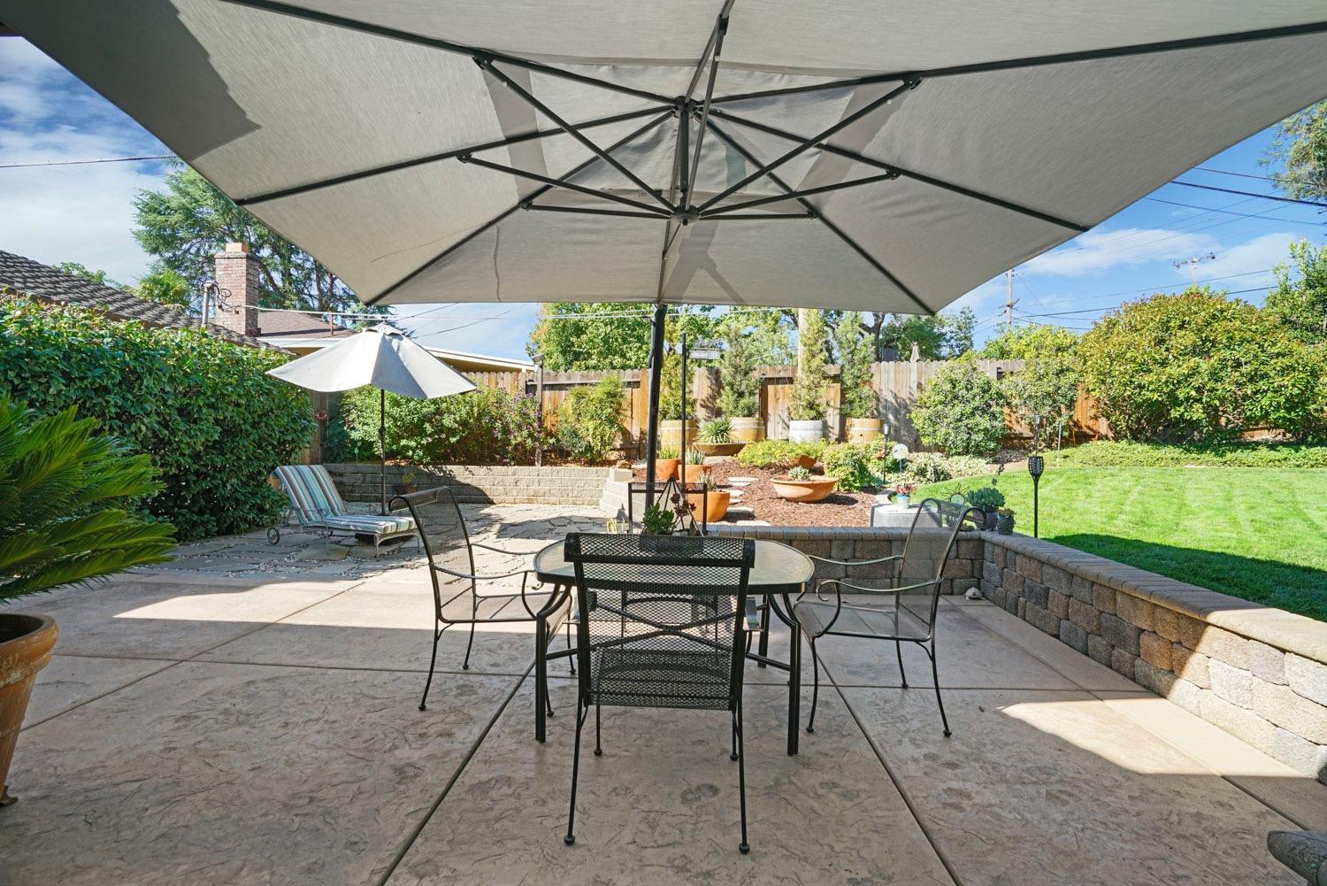 5681 Kingswood Drive