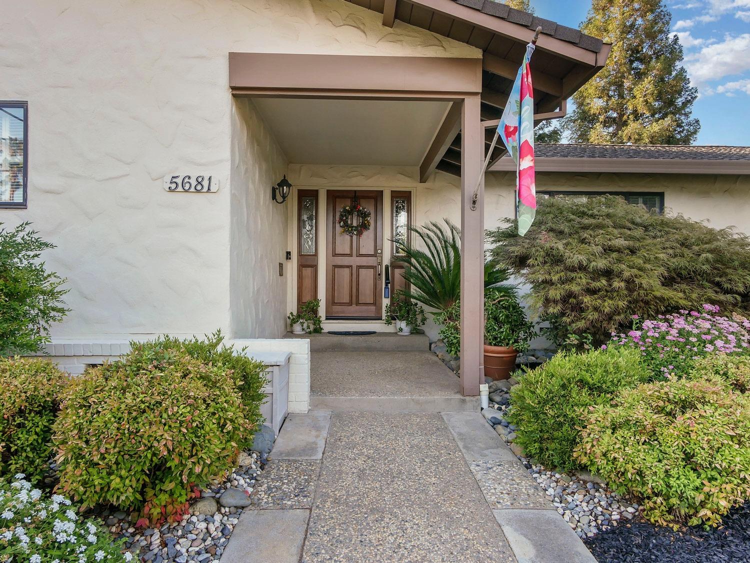 5681 Kingswood Drive