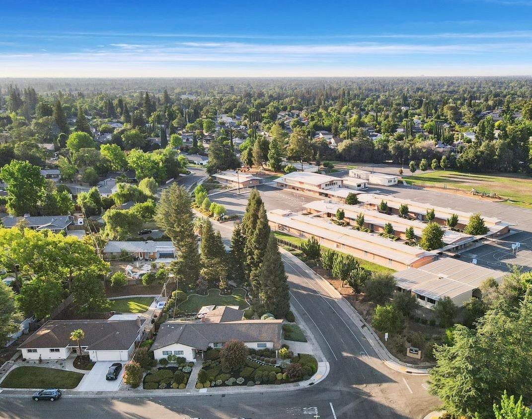 5681 Kingswood Drive