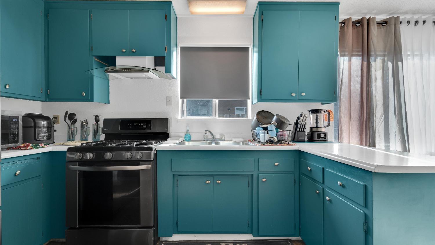 6506 Greenfield Lane