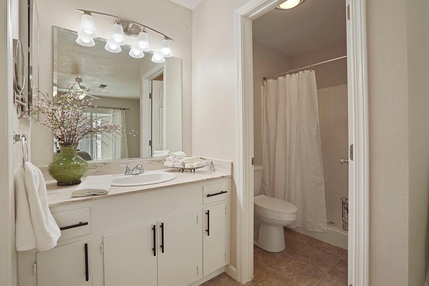 1104 Dartmoor Circle