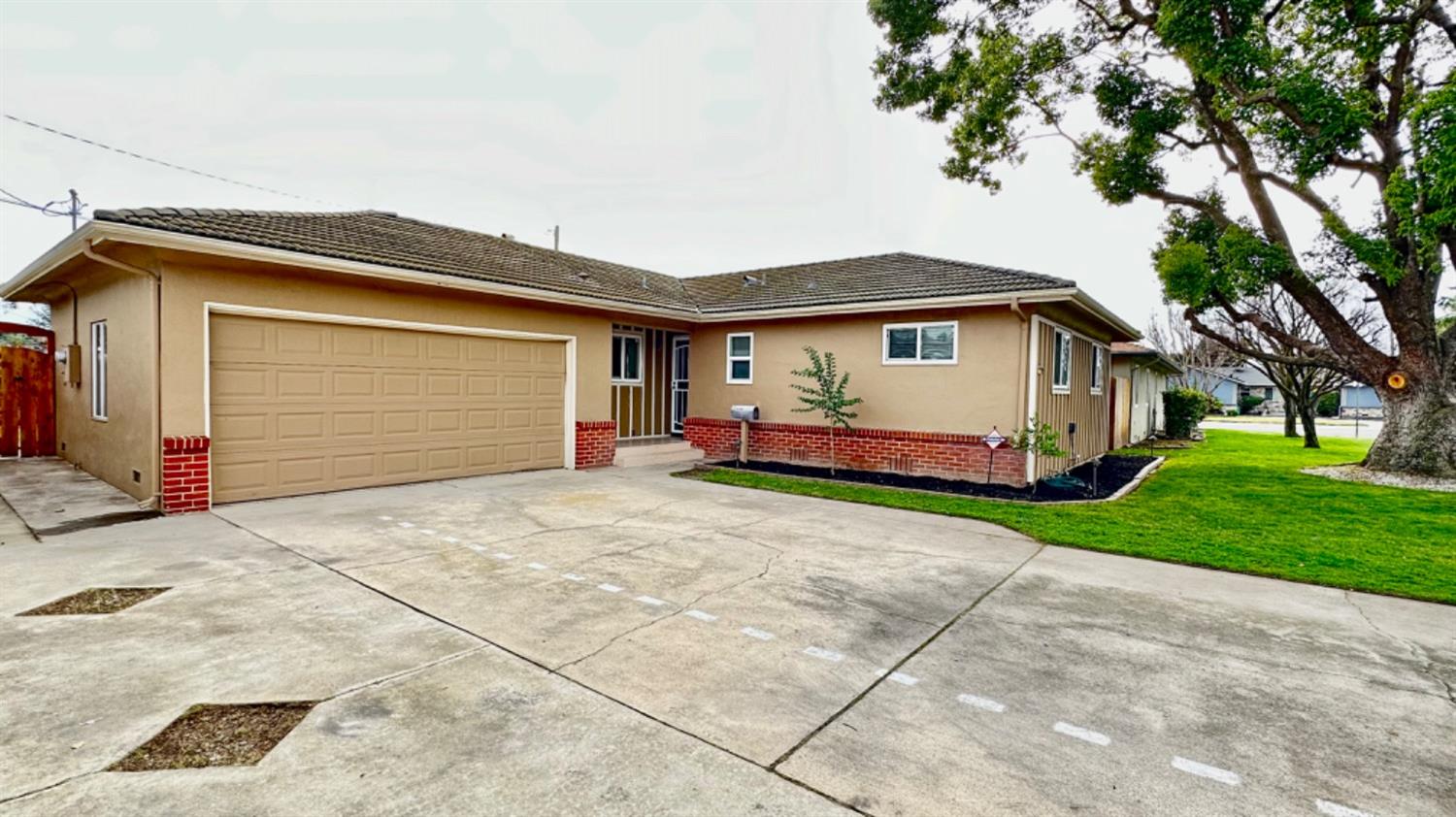 1012 S Orange Avenue