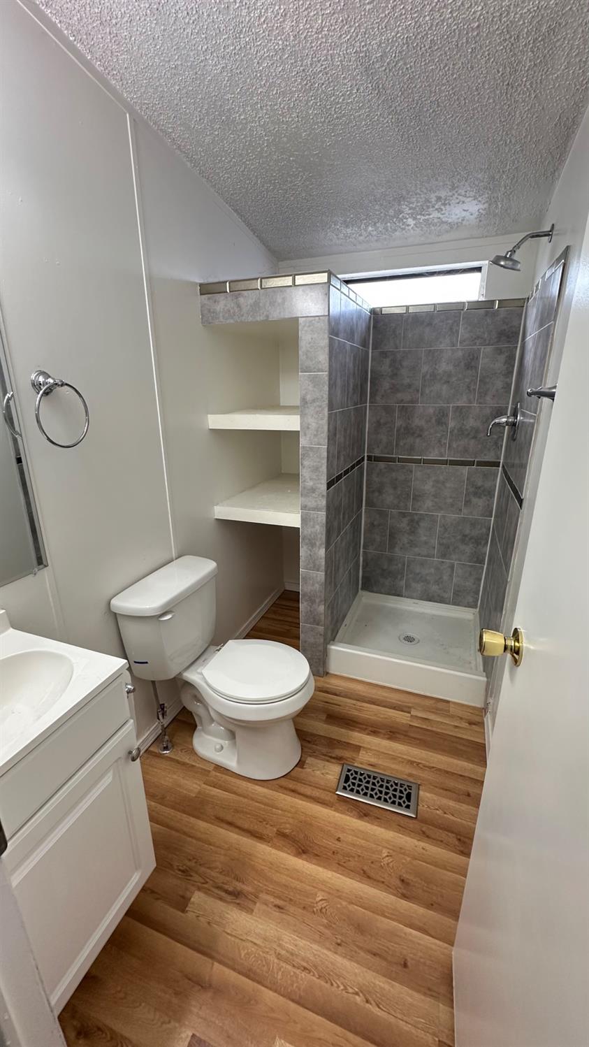 621 E Lockeford Street 26