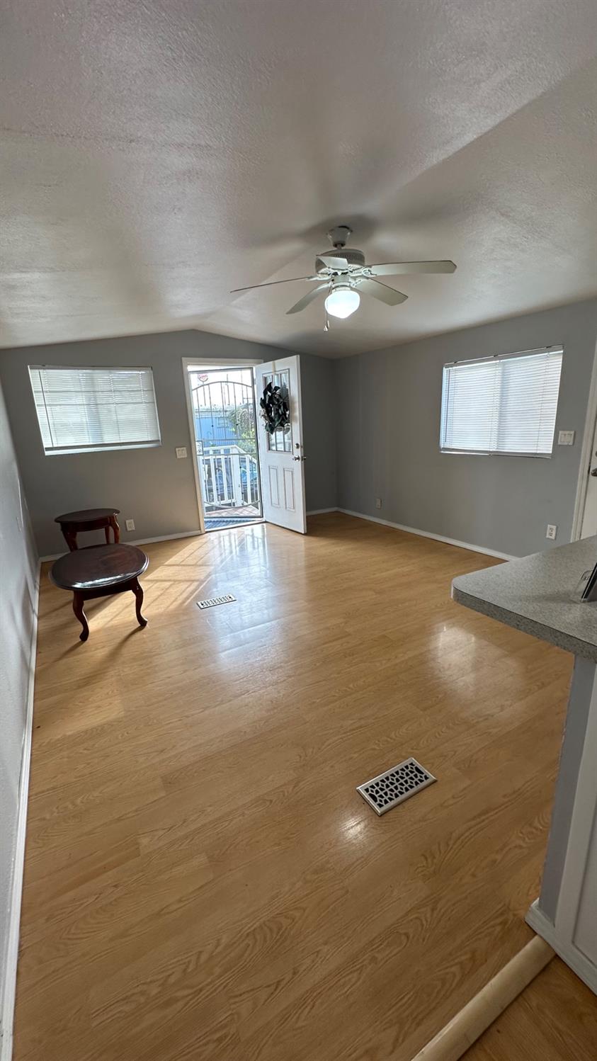 621 E Lockeford Street 26