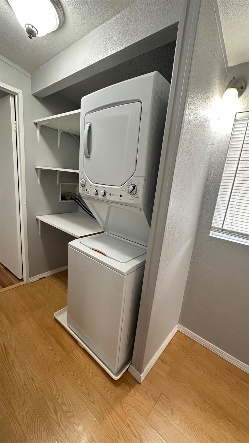 621 E Lockeford Street 26