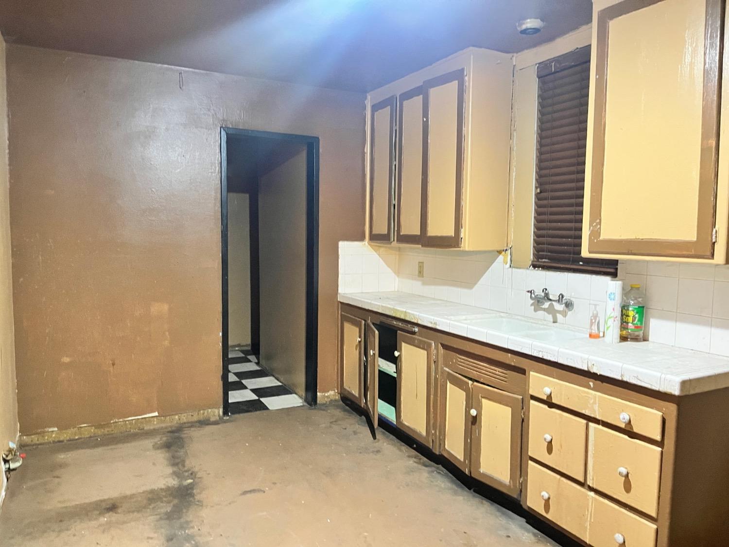 2885 Monte Diablo Avenue