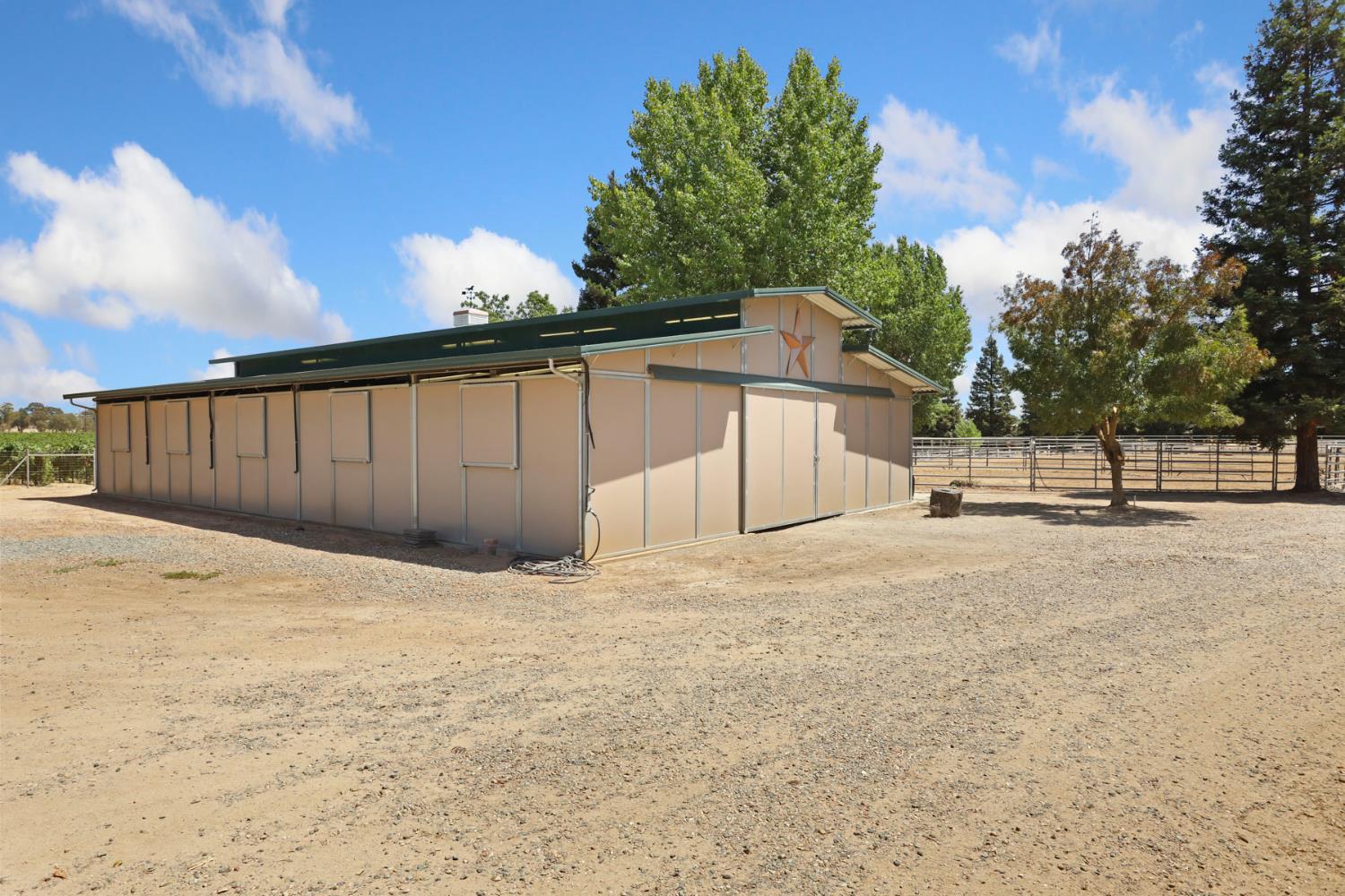 24521 N Mcintire Road