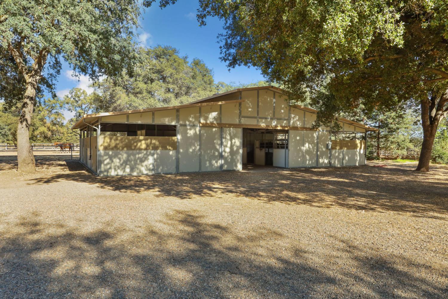 24521 N Mcintire Road