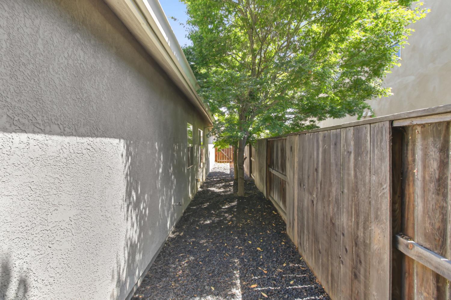 1213 Stonebridge Drive