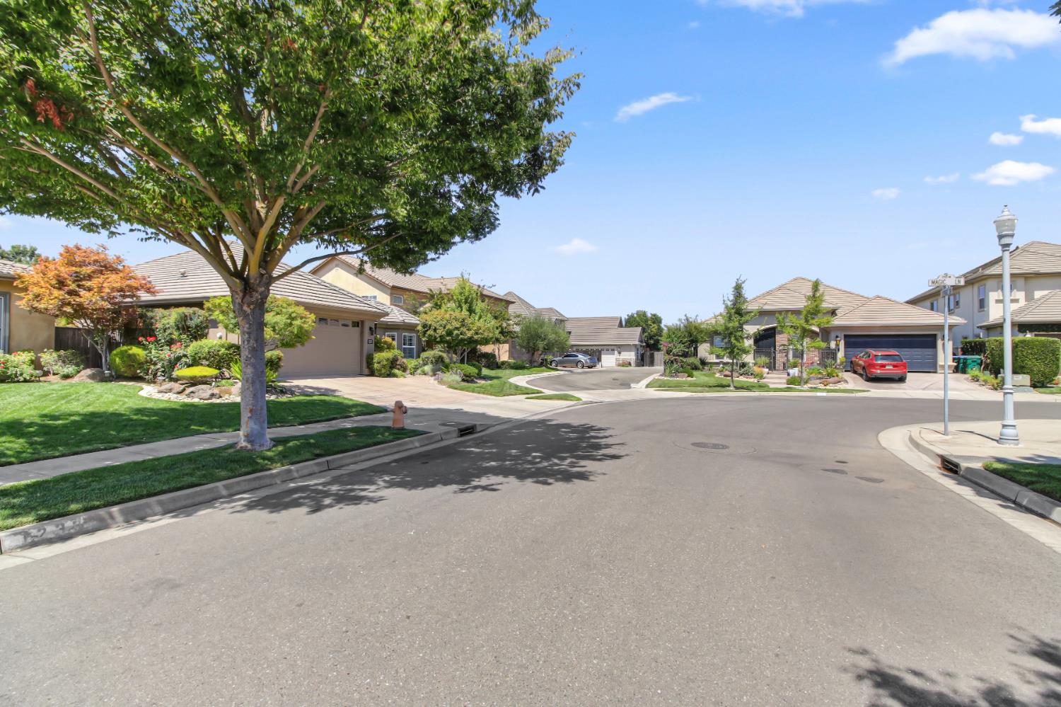 1213 Stonebridge Drive