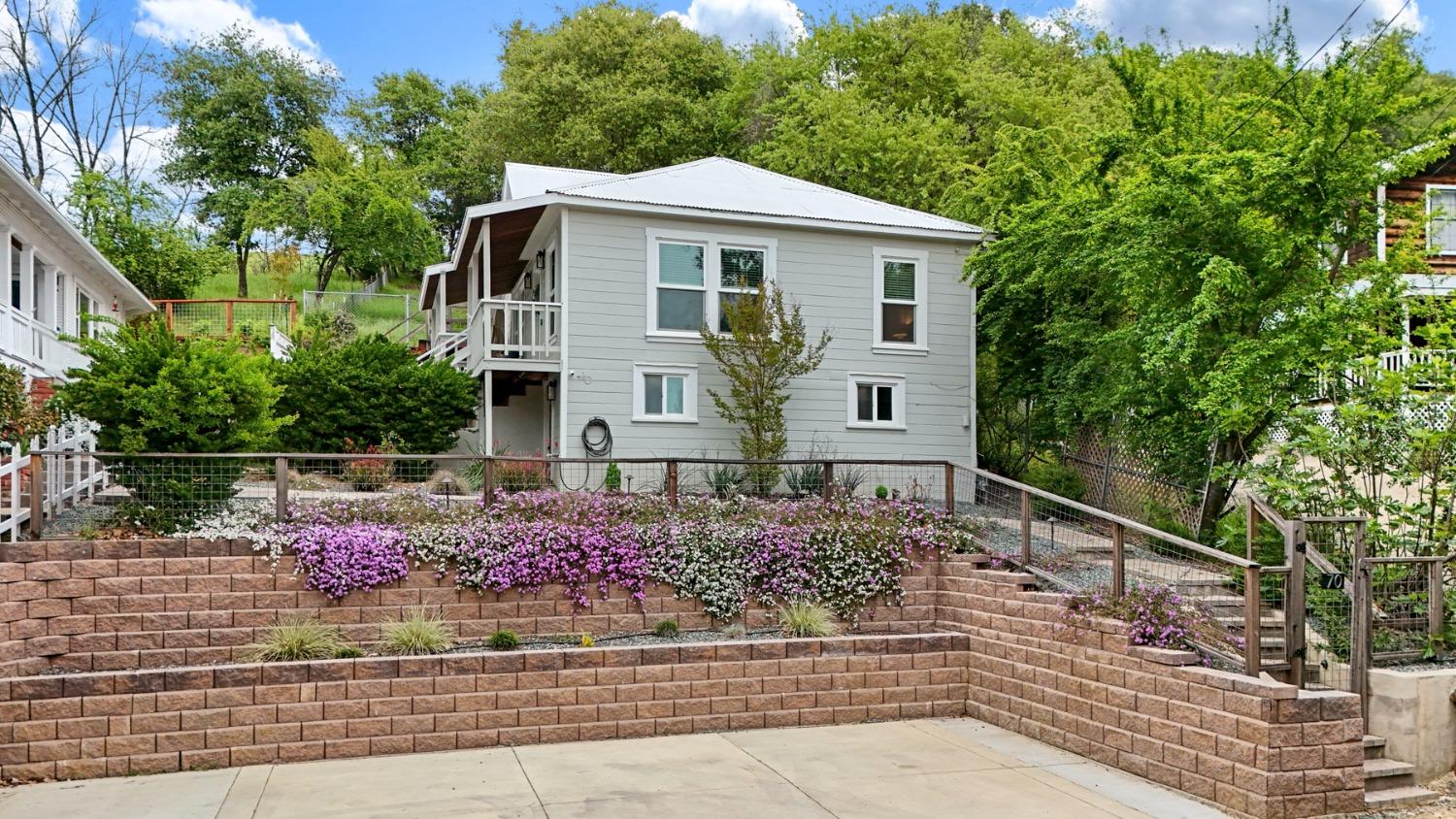 70 Greenstone Terrace