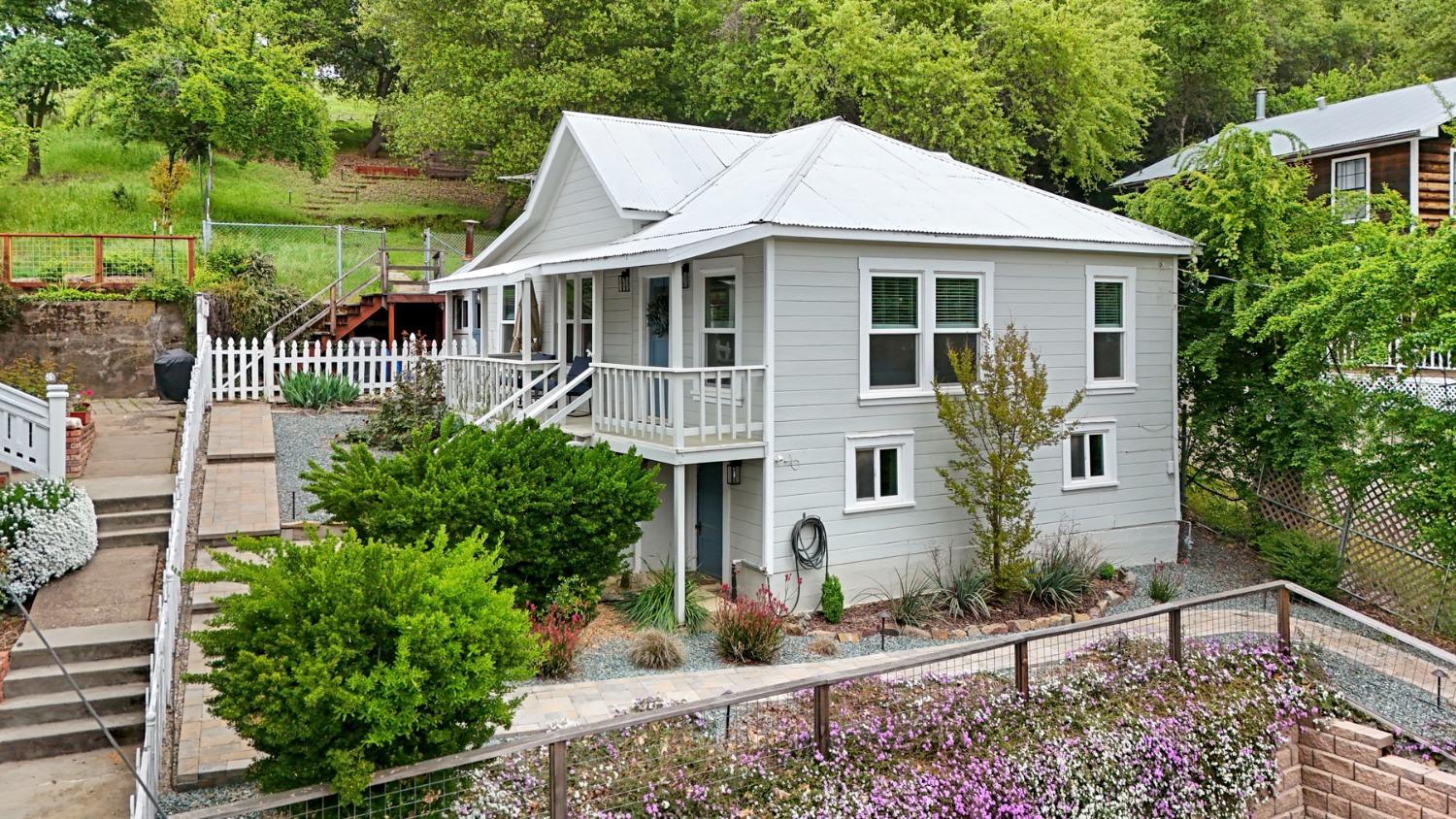 70 Greenstone Terrace