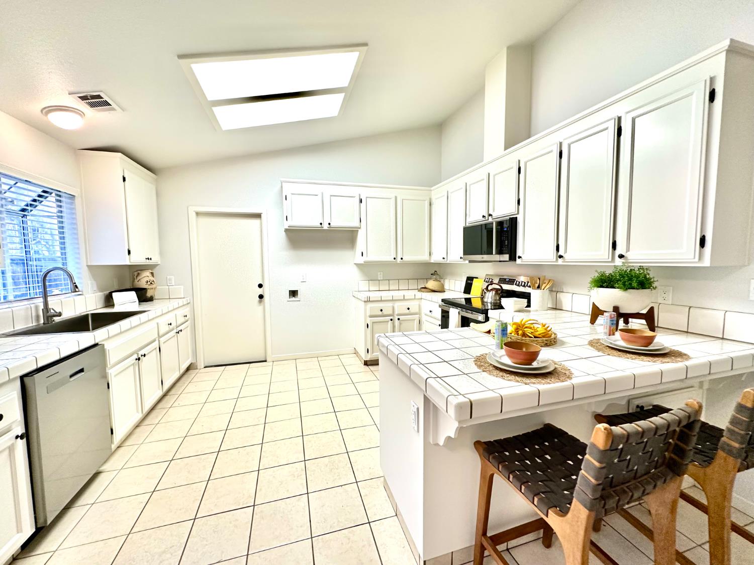 9656 Twin Creeks Avenue