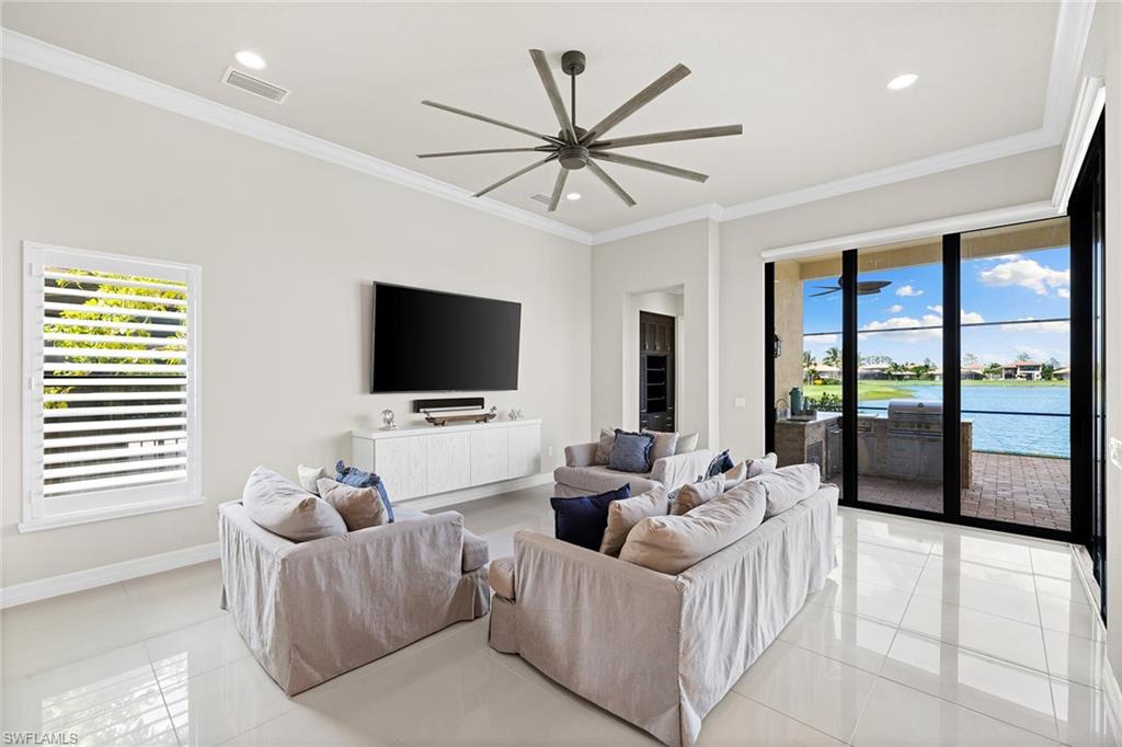 3037 Cinnamon Bay CIR