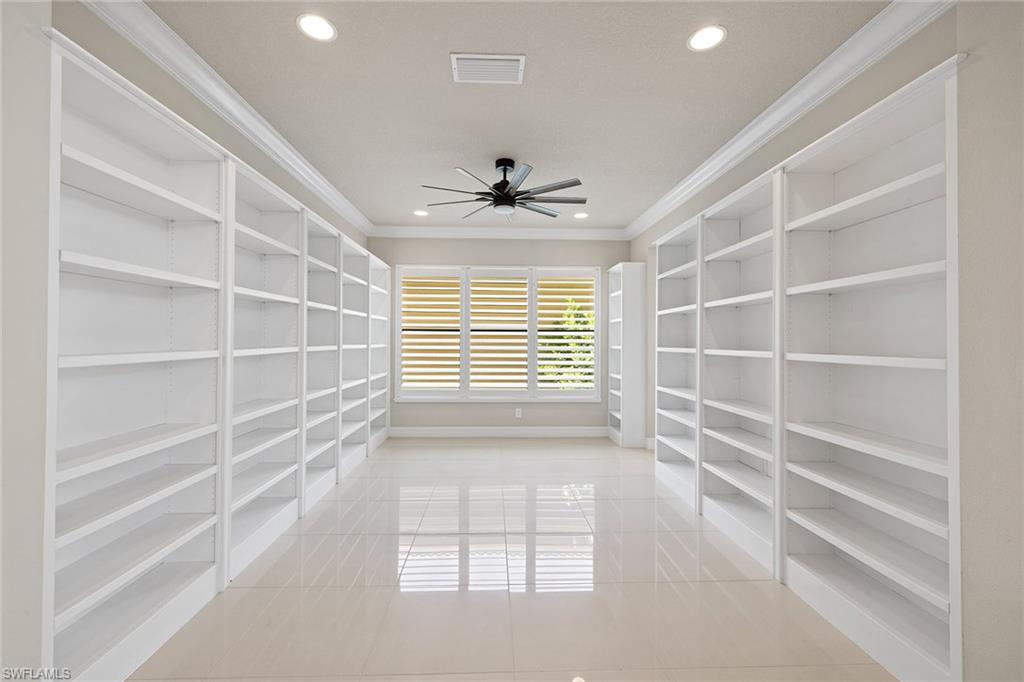 3037 Cinnamon Bay CIR