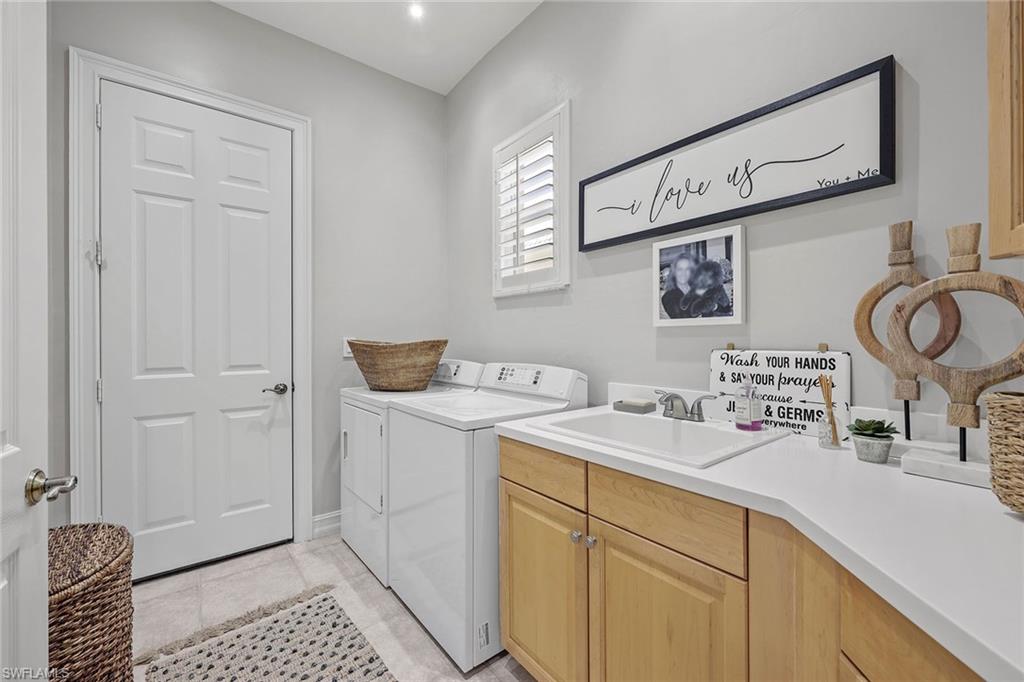 3123 Santorini CT