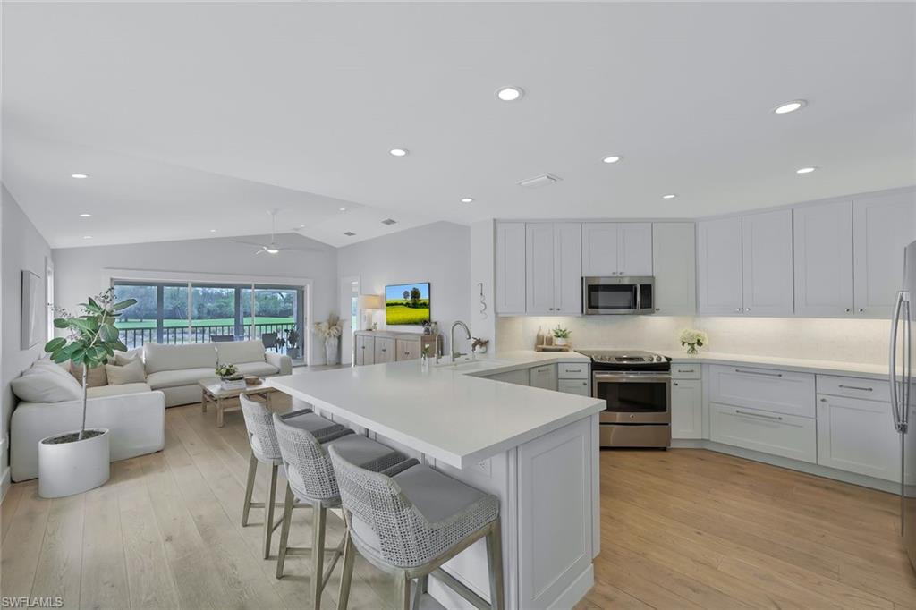 6270 Bellerive AVE # 308