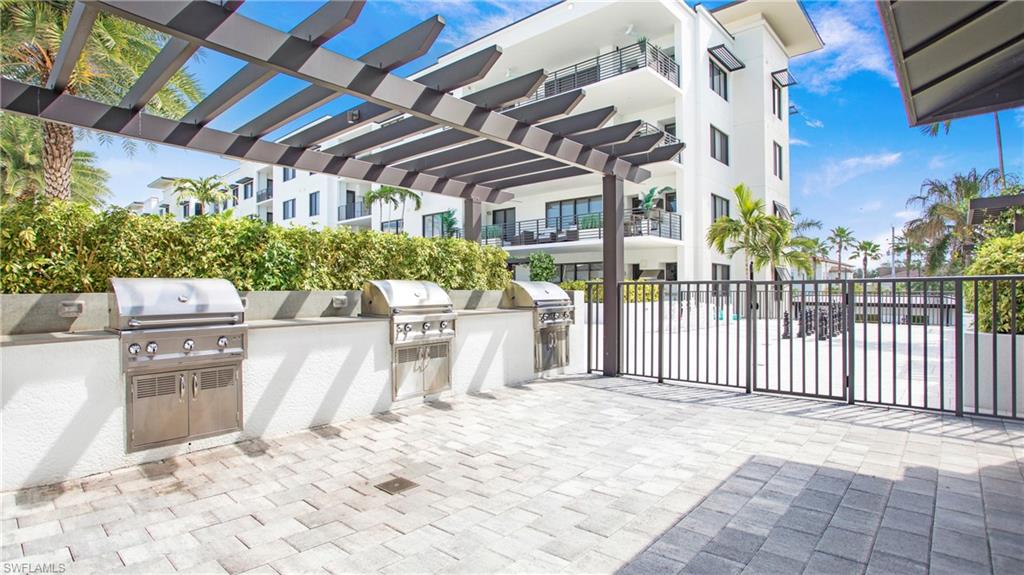 1111 Central AVE 207