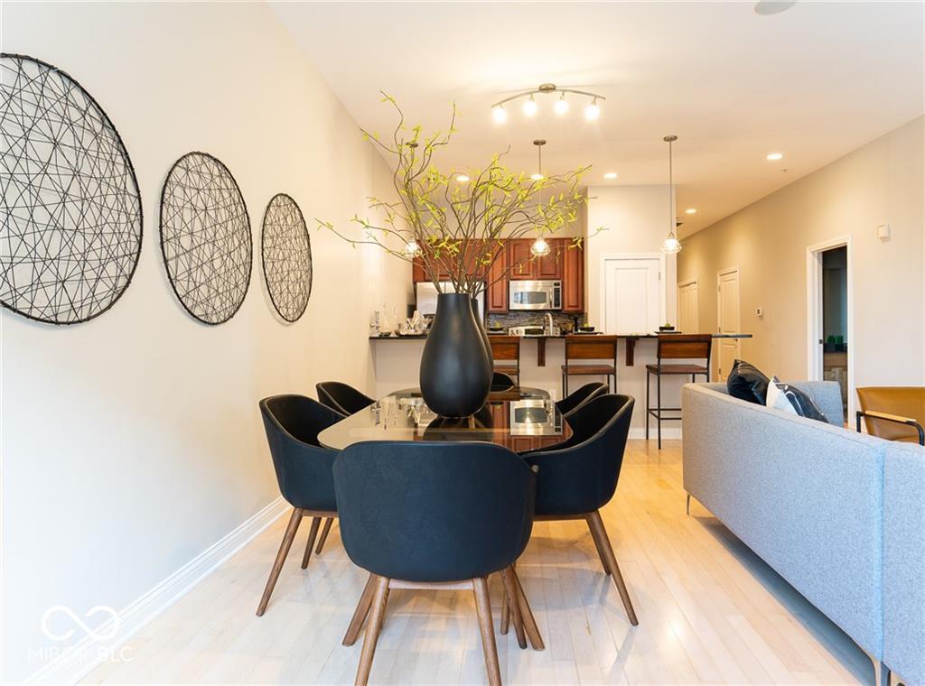 350 N Meridian Street Unit: 304