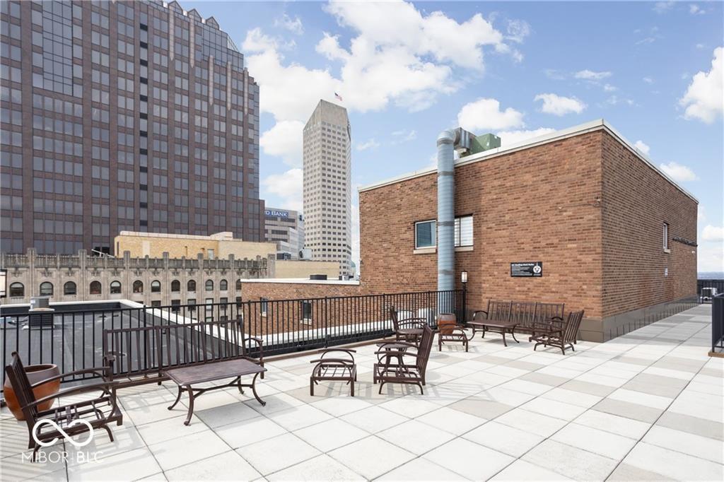 350 N Meridian Street Unit: 304