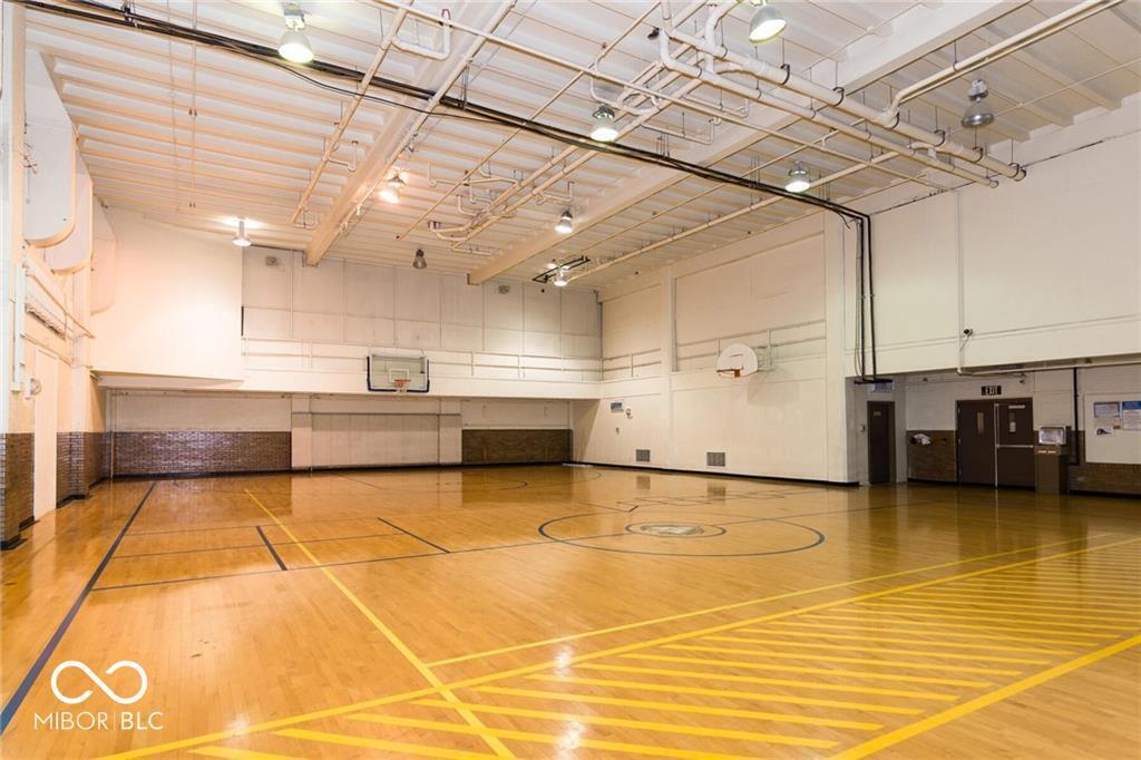 350 N Meridian Street Unit: 304