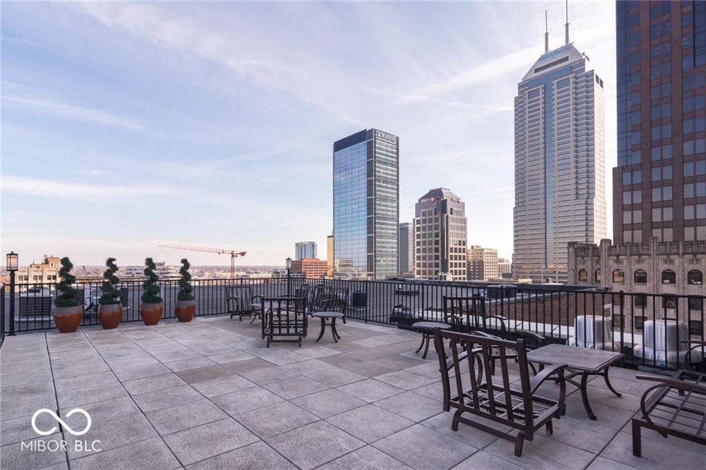 350 N Meridian Street Unit: 304