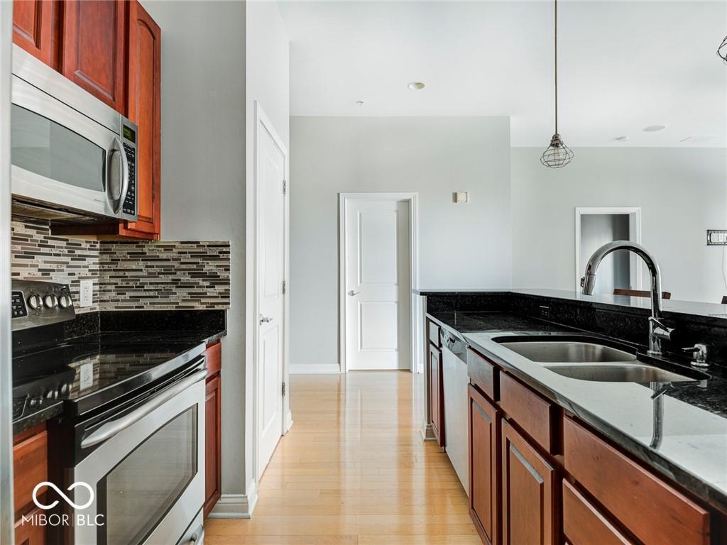 350 N Meridian Street Unit: 304
